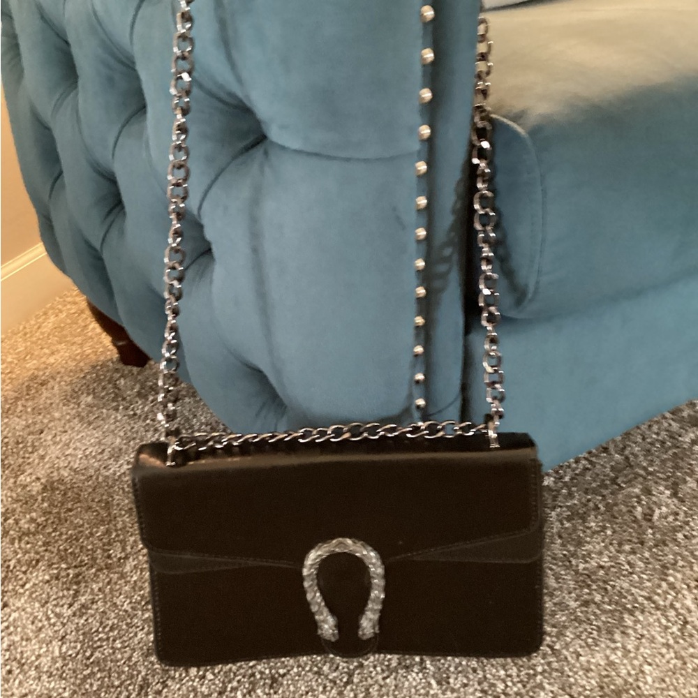 Elegant Black Chain Shoulder Bag - Picture 3 of 13